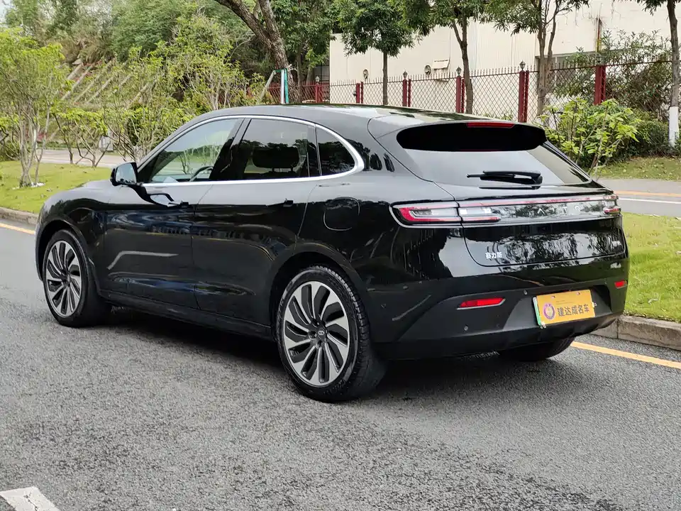 AITO Ask the world M5