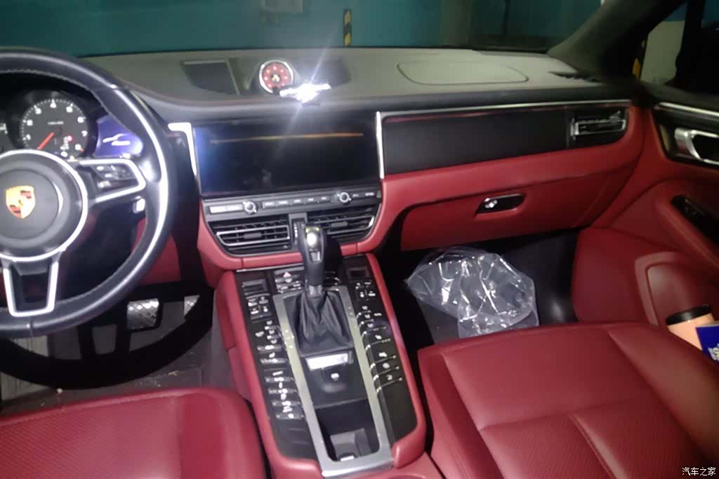Porsche Macan, 2022 12