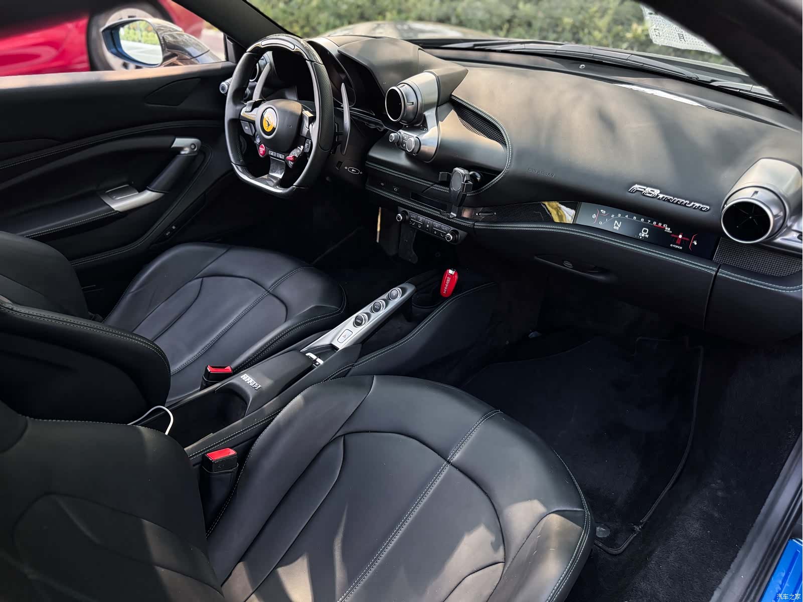Ferrari F8, 2021 14