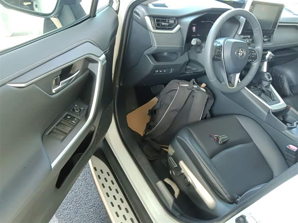 Toyota RAV4 Rongfang