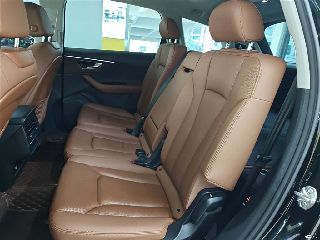 Audi Q7, 2023 13
