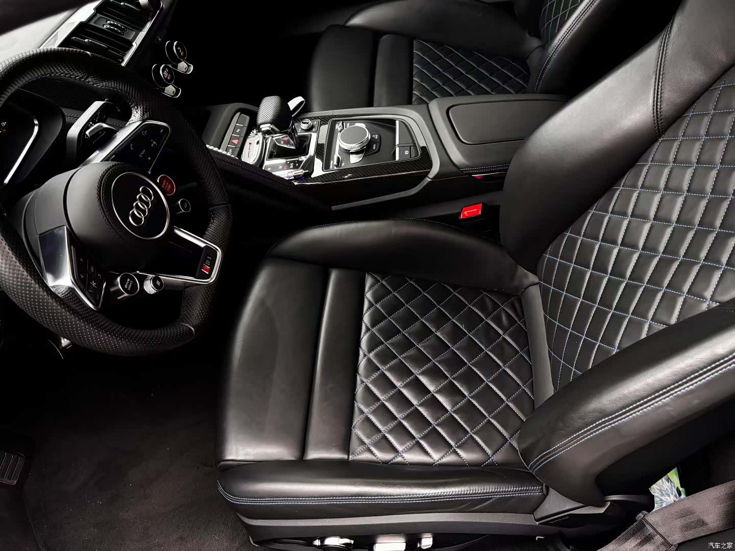 Audi R8, 2022 8