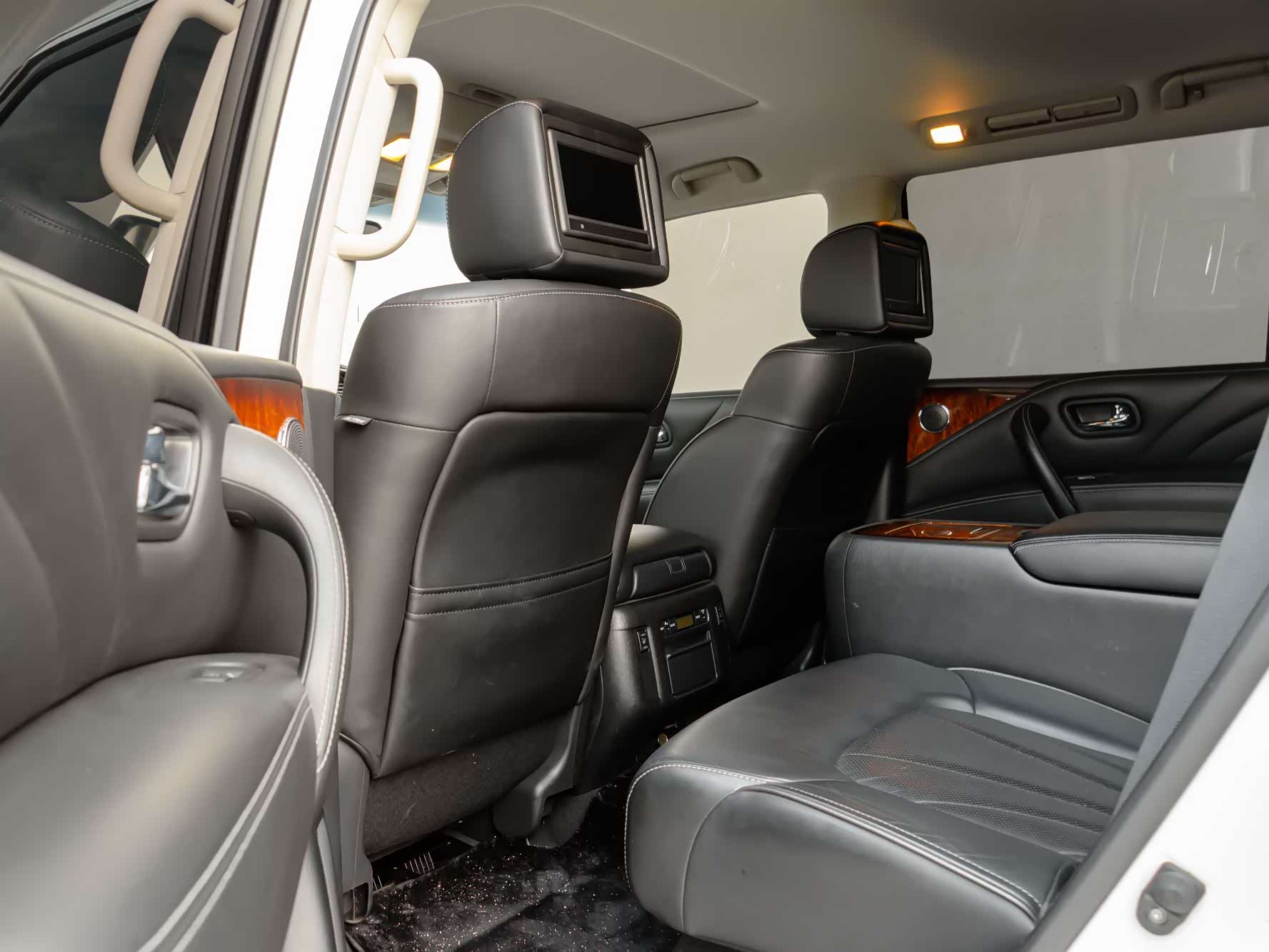Infiniti QX80, 2018 7