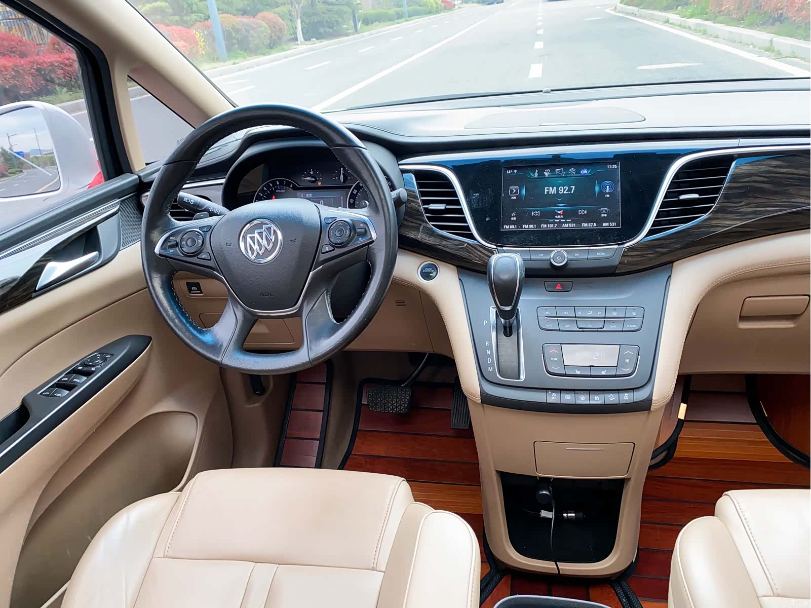 Buick GL8, 2018 17