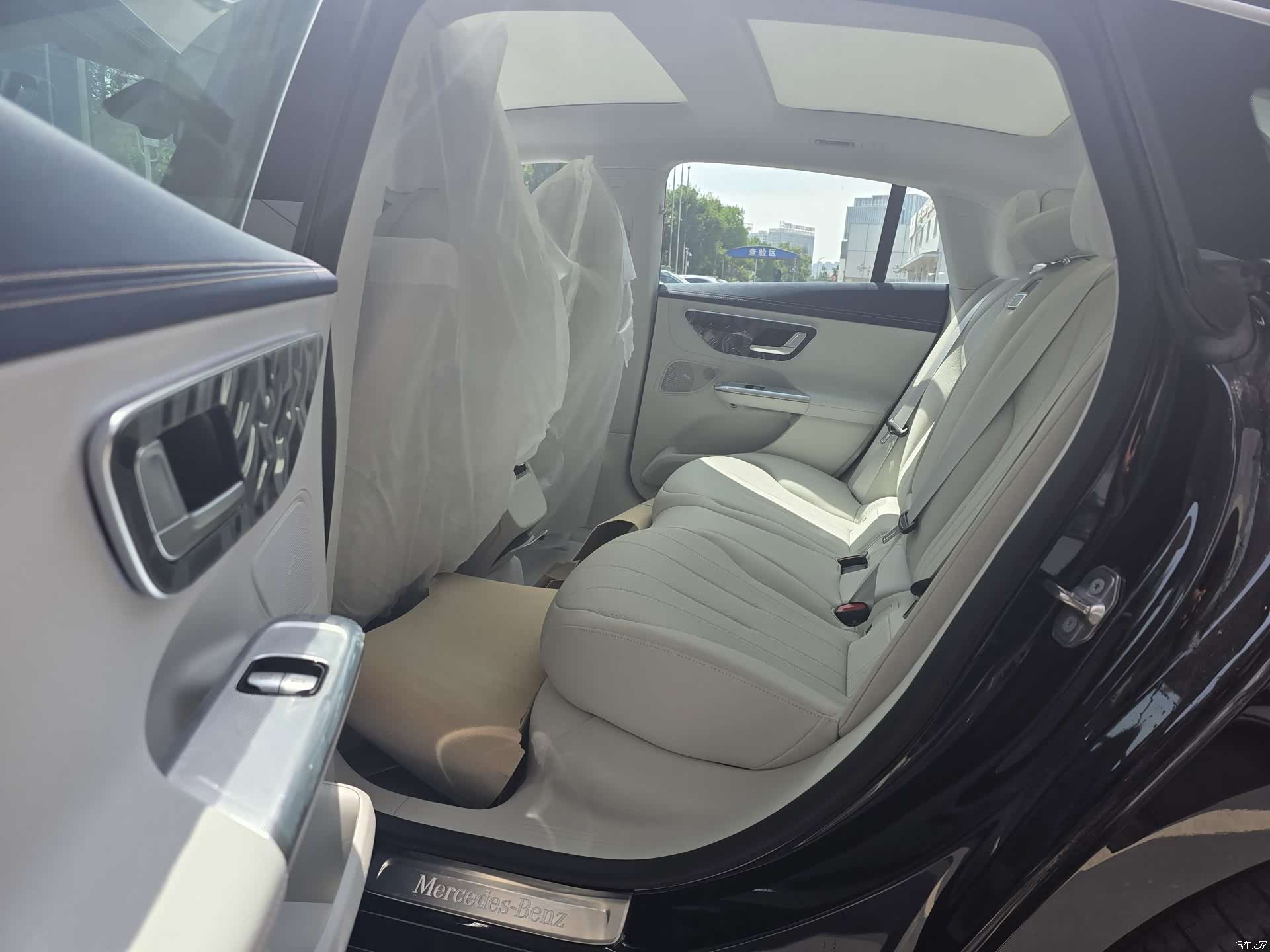 Mercedes-Benz EQE, 2025 8