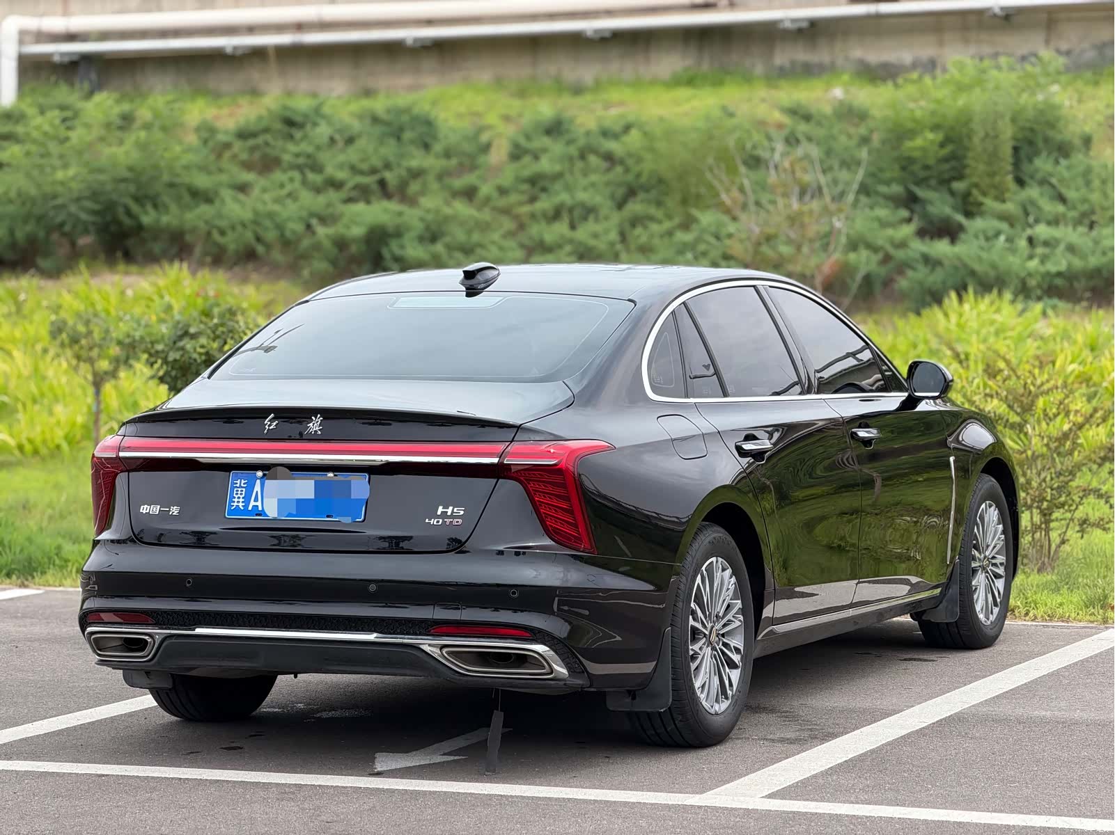 Hongqi H5, 2023 13