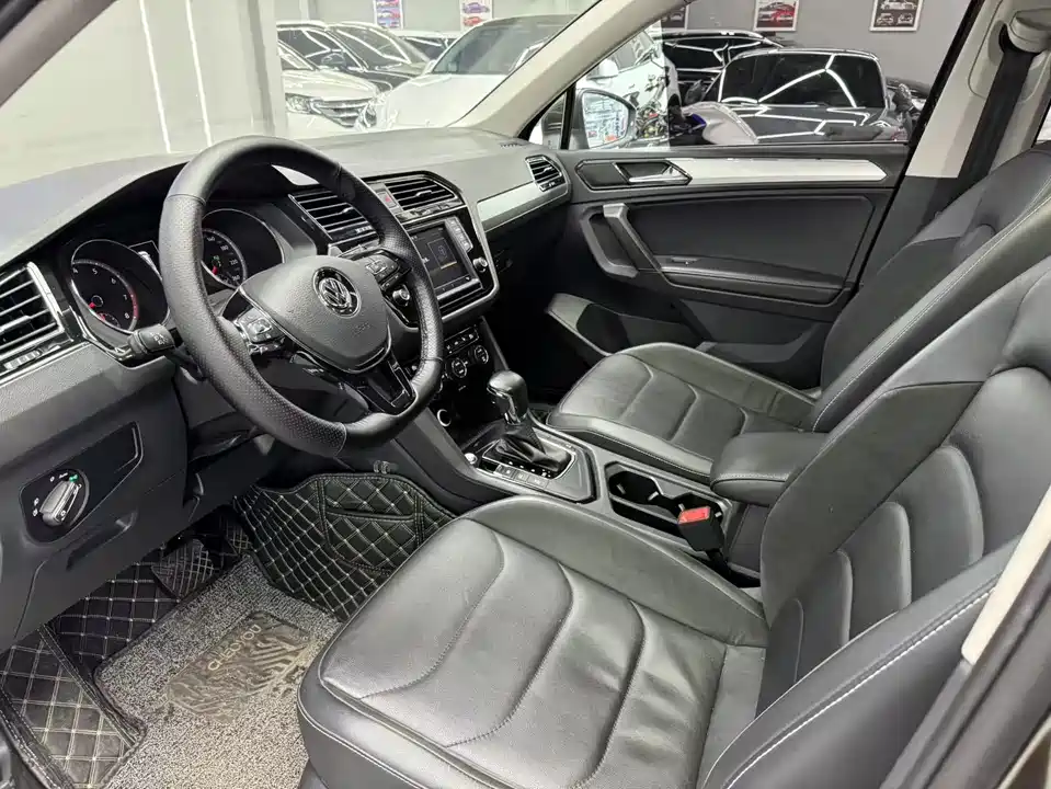 Volkswagen Tiguan L