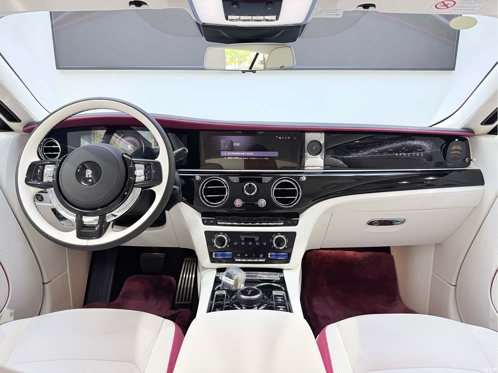 Rolls-Royce Spectre, 2026 6