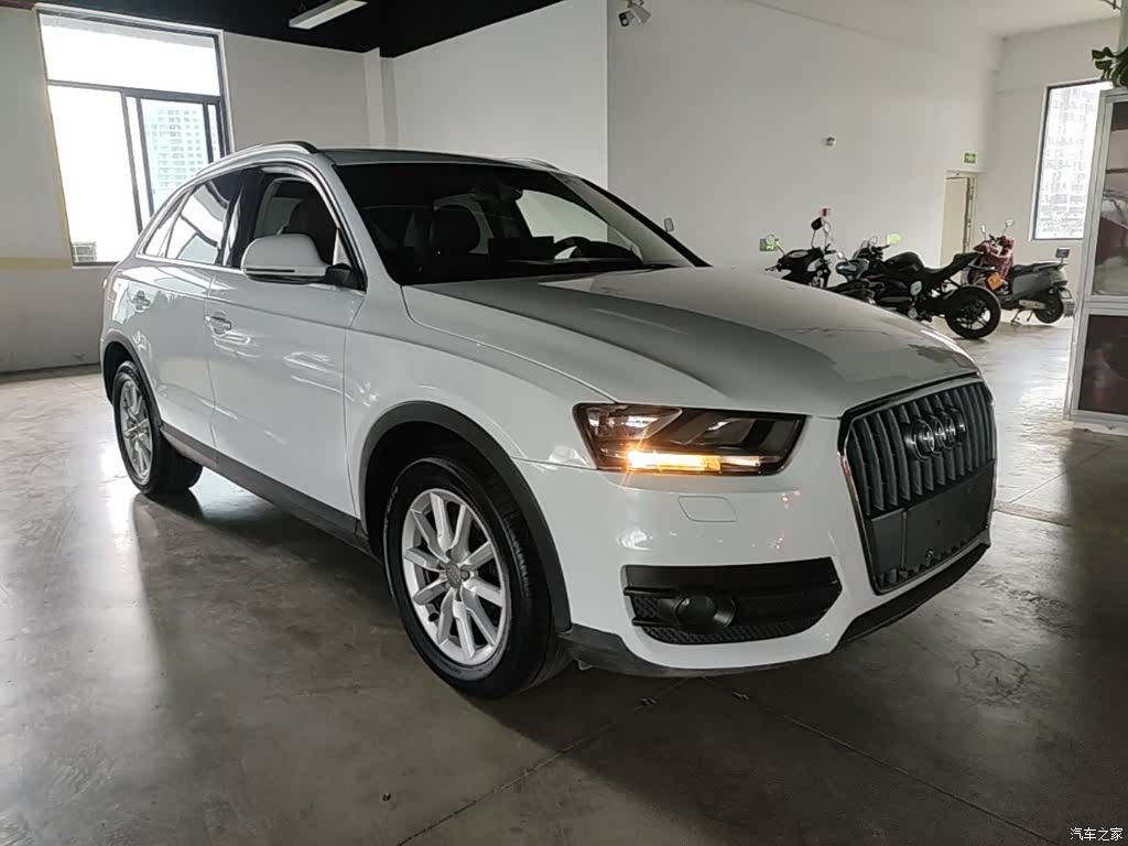 Audi Q3, 2015 4