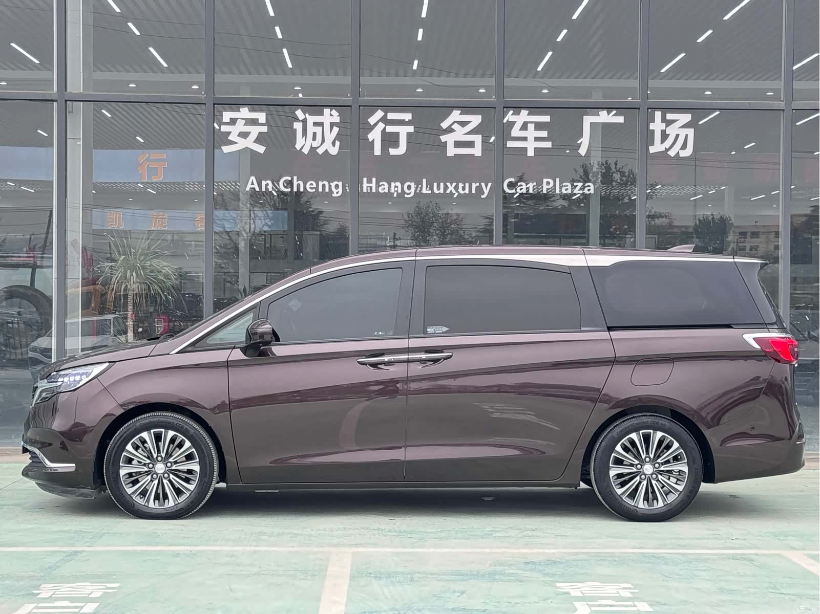 Buick GL8, 2021 4
