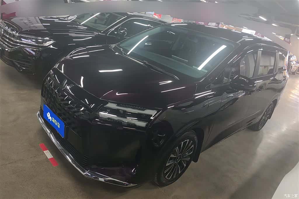 Wuling 730