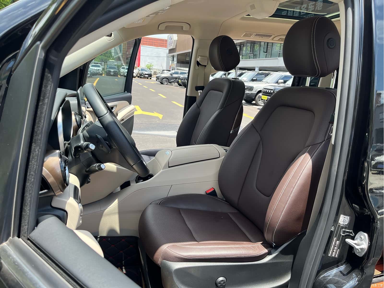 Mercedes-Benz V-Class, 2022 12