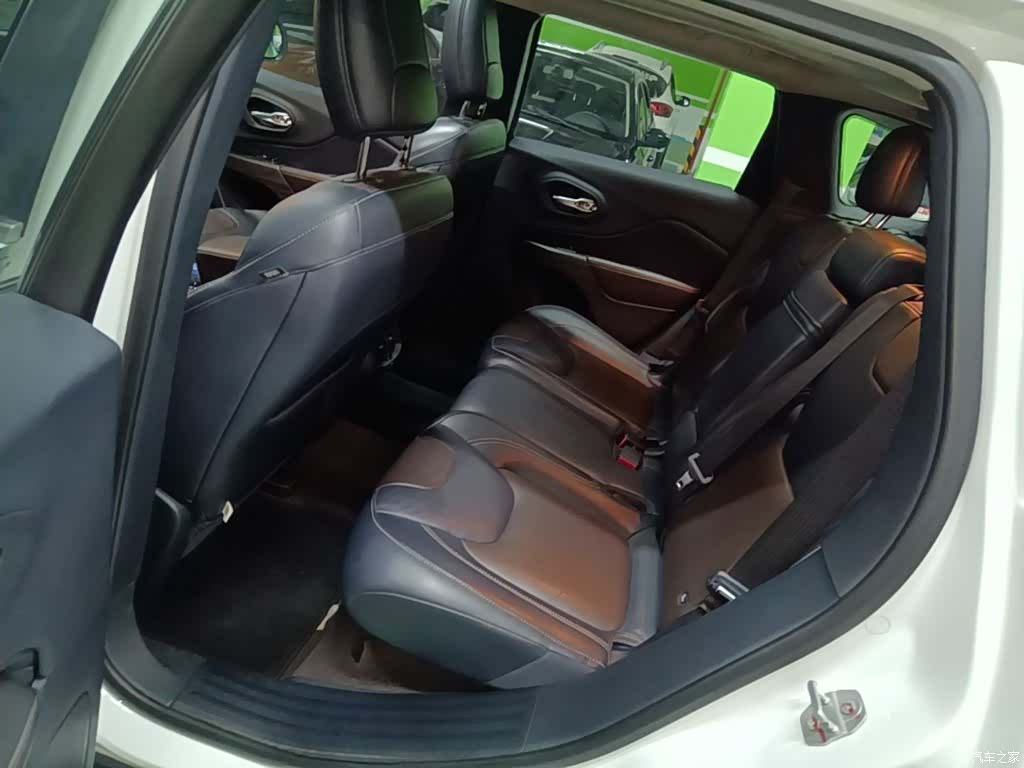 Jeep Cherokee, 2016 17