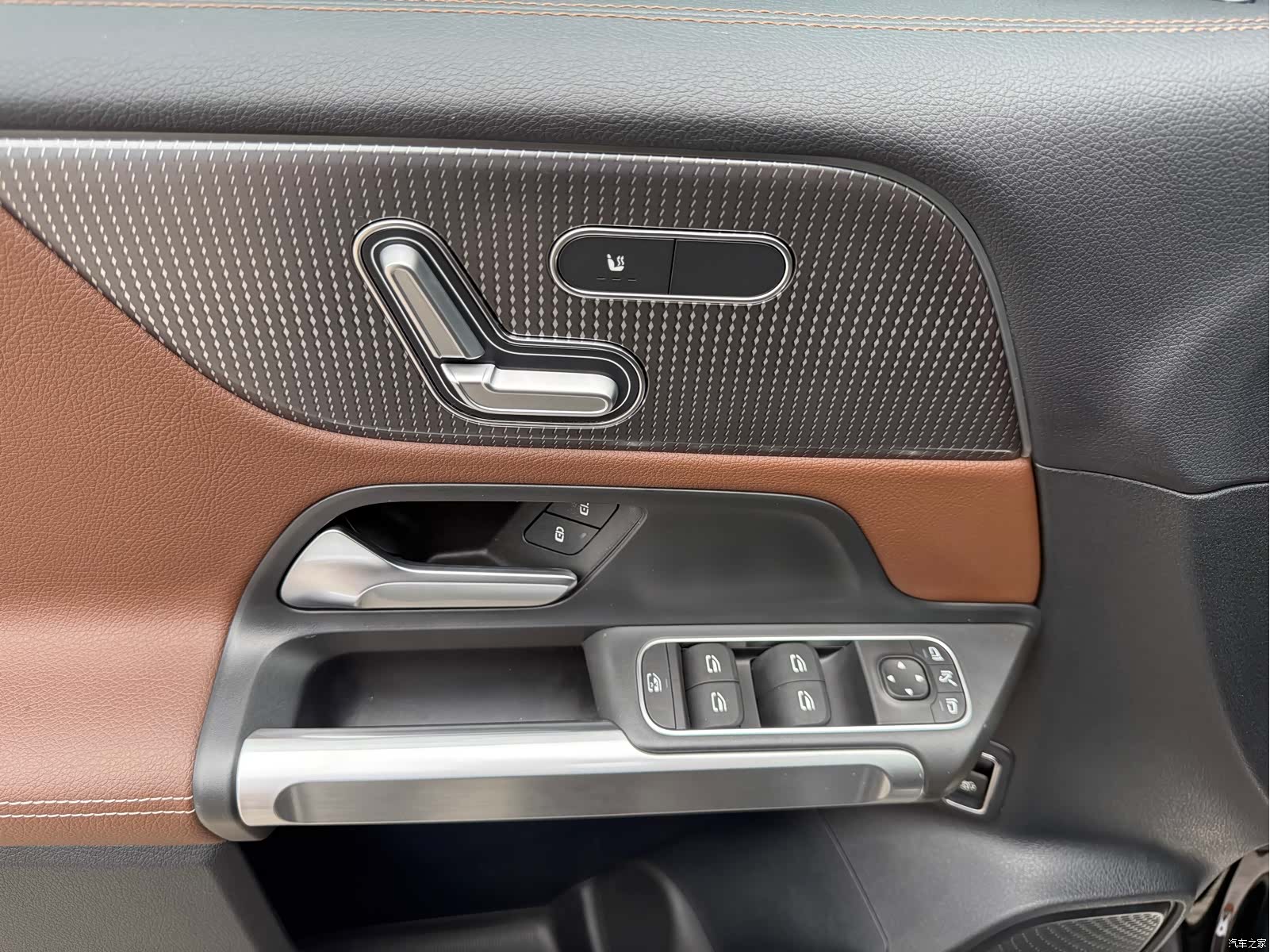 Mercedes-Benz GLB, 2021 18