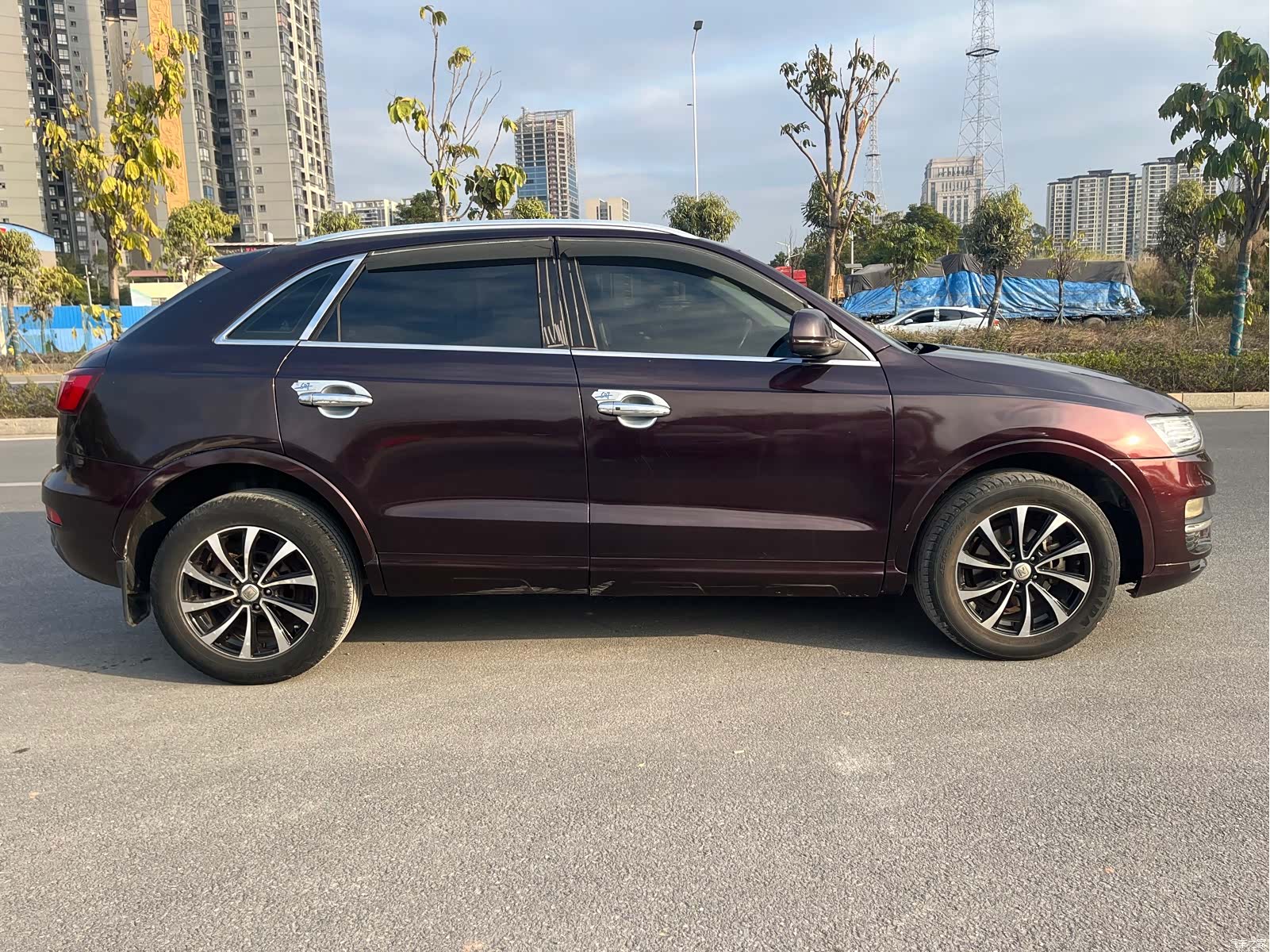 Zotye SR7, 2016 4