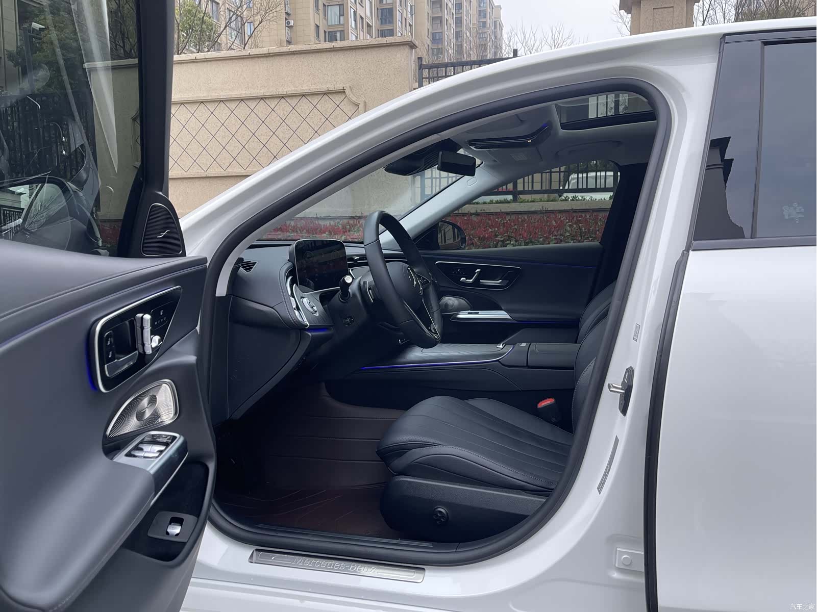 Mercedes-Benz E-Class, 2024 9