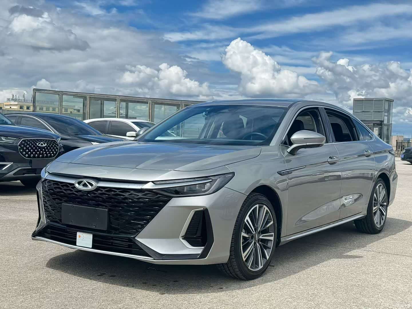 Chery Arrizo 8