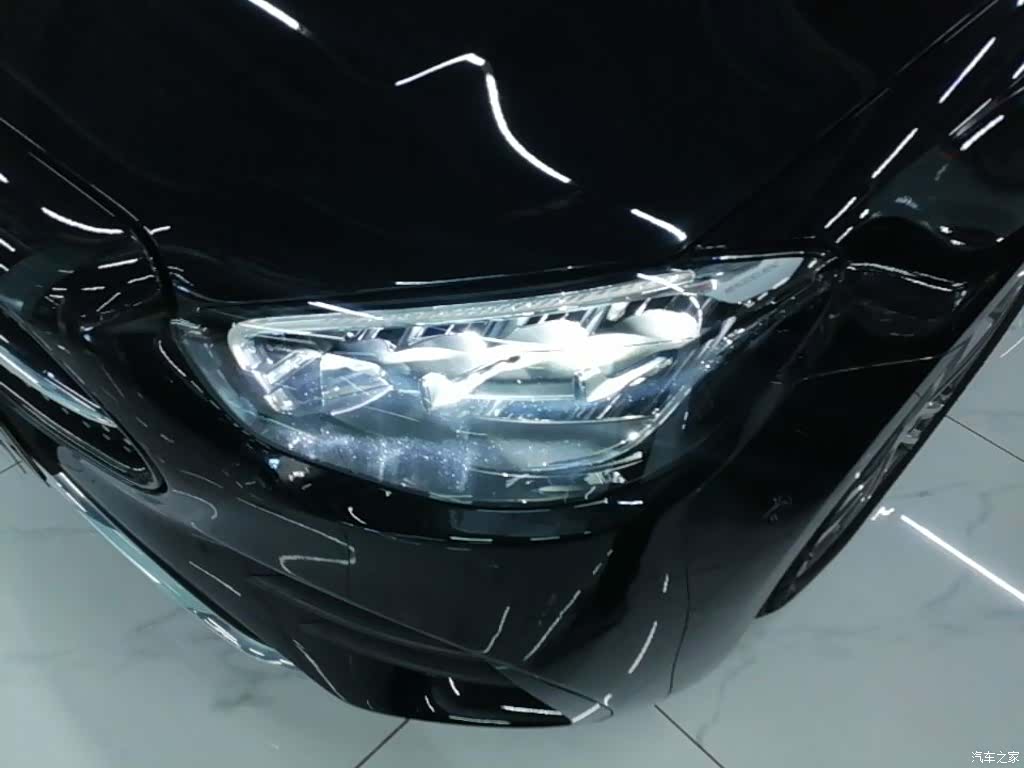 Mercedes-Benz E-Class, 2022 24