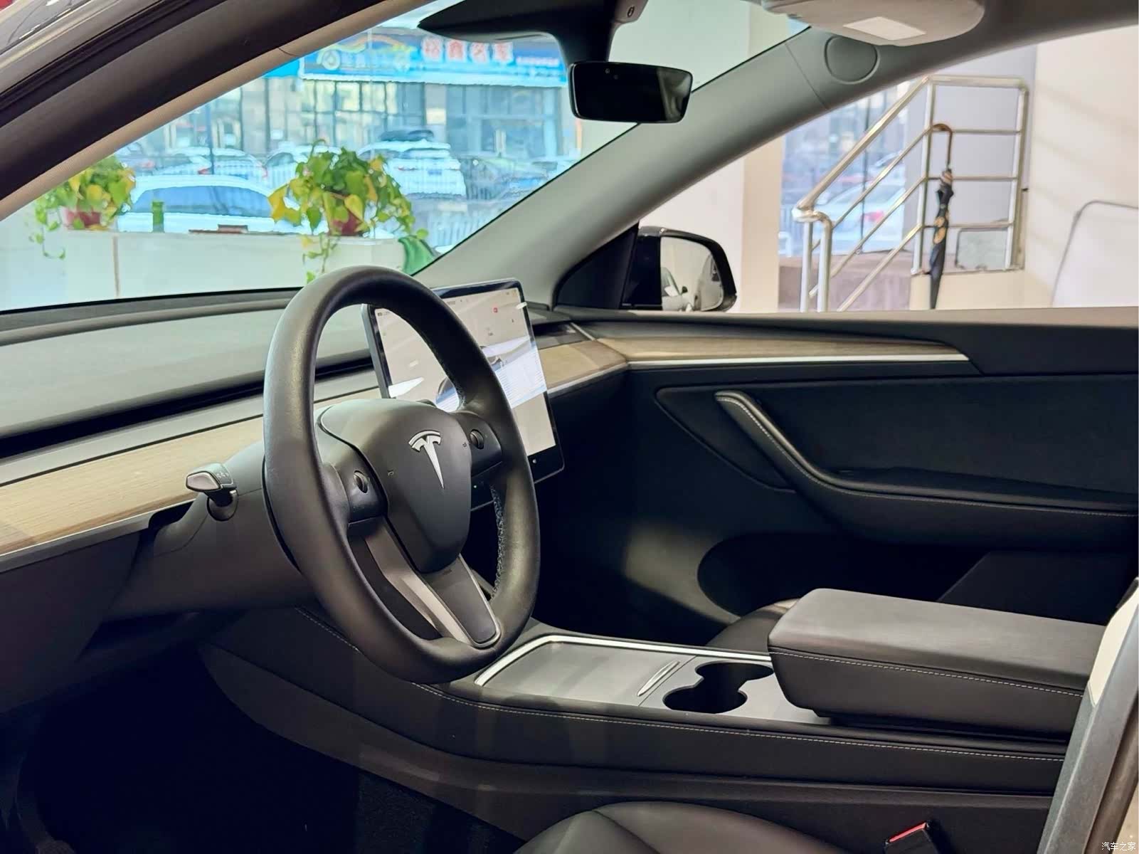 Tesla Model Y, 2022 6
