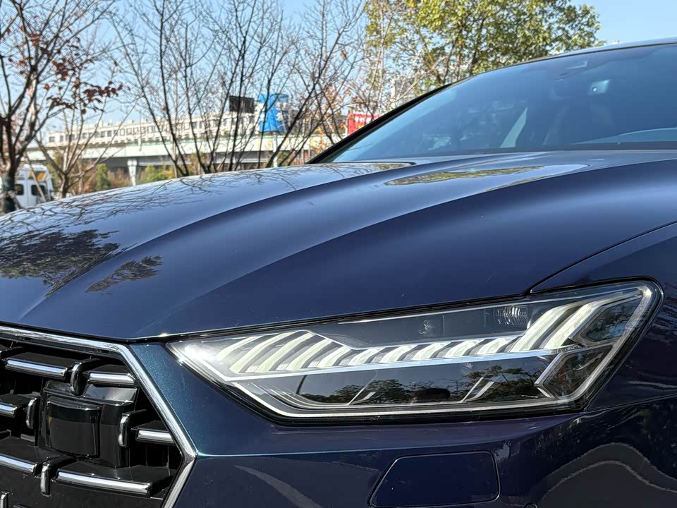 Audi A7L