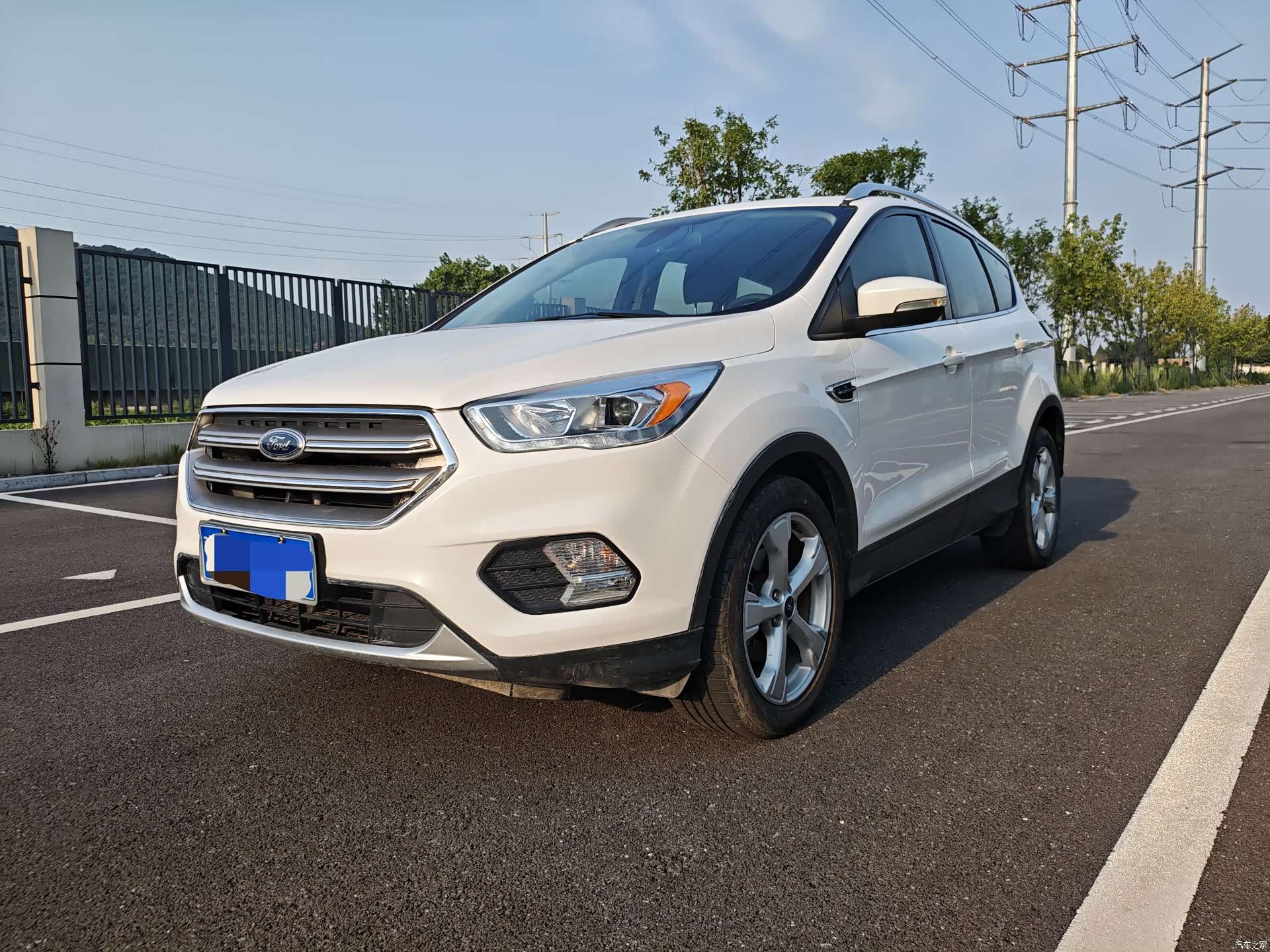Ford Kuga, 2017 1