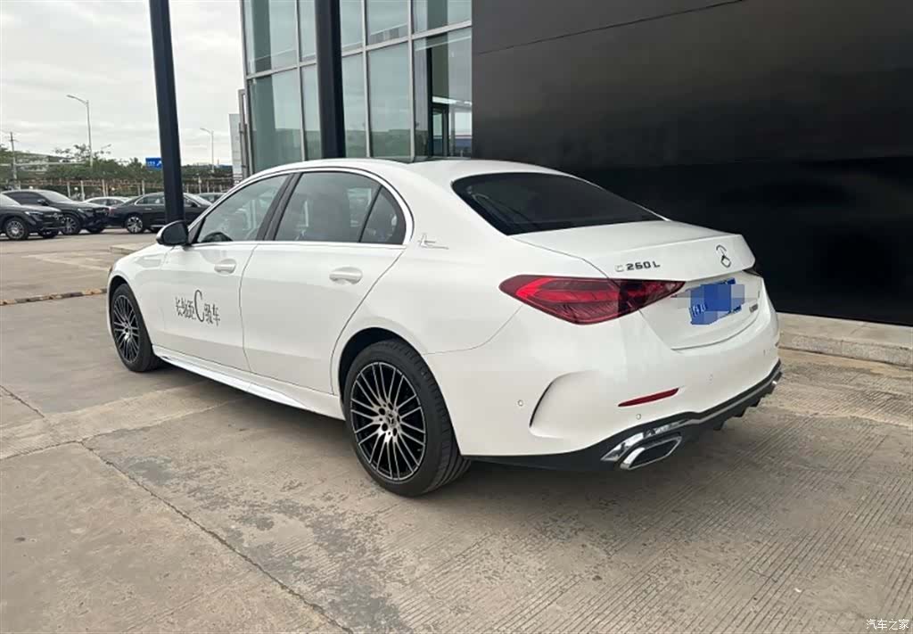 Mercedes-Benz C-Class, 2024 2