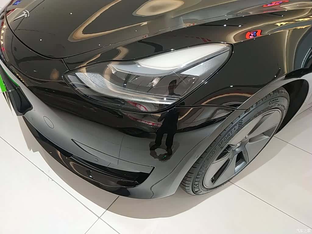 Tesla Model 3, 2022 24