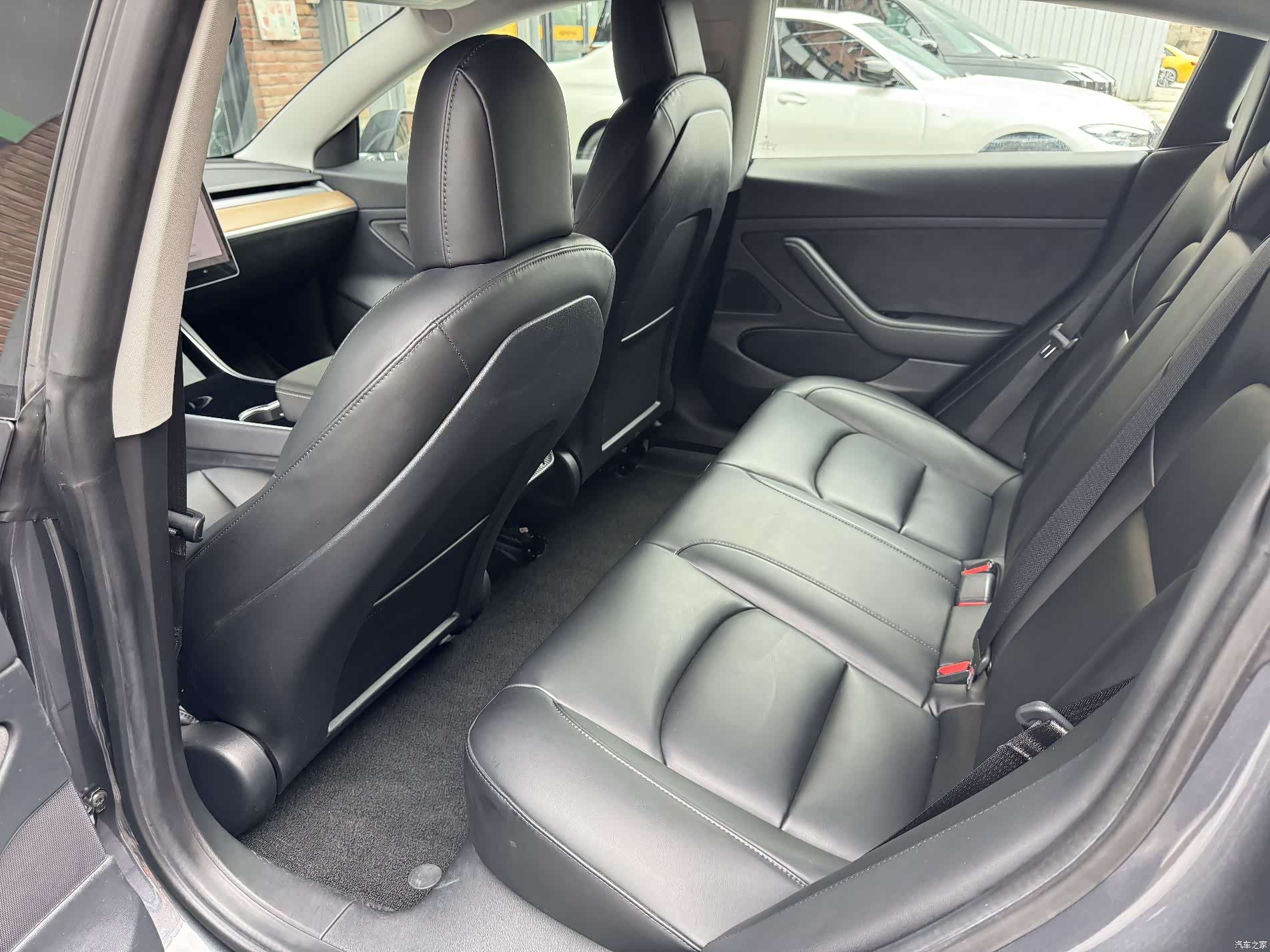 Tesla Model 3, 2020 9