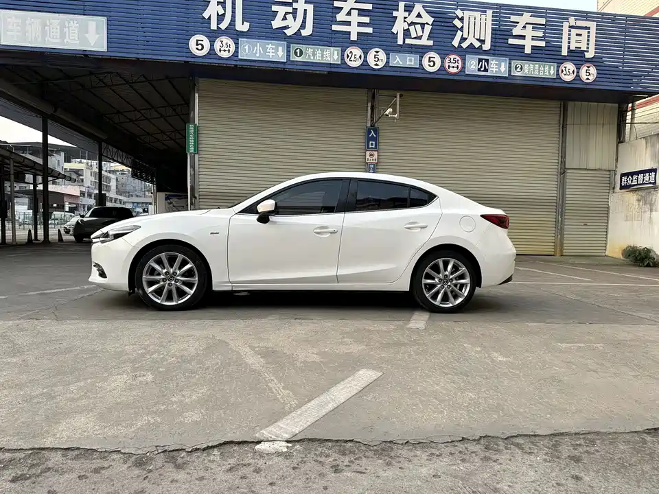 Mazda 3 Angkesaila