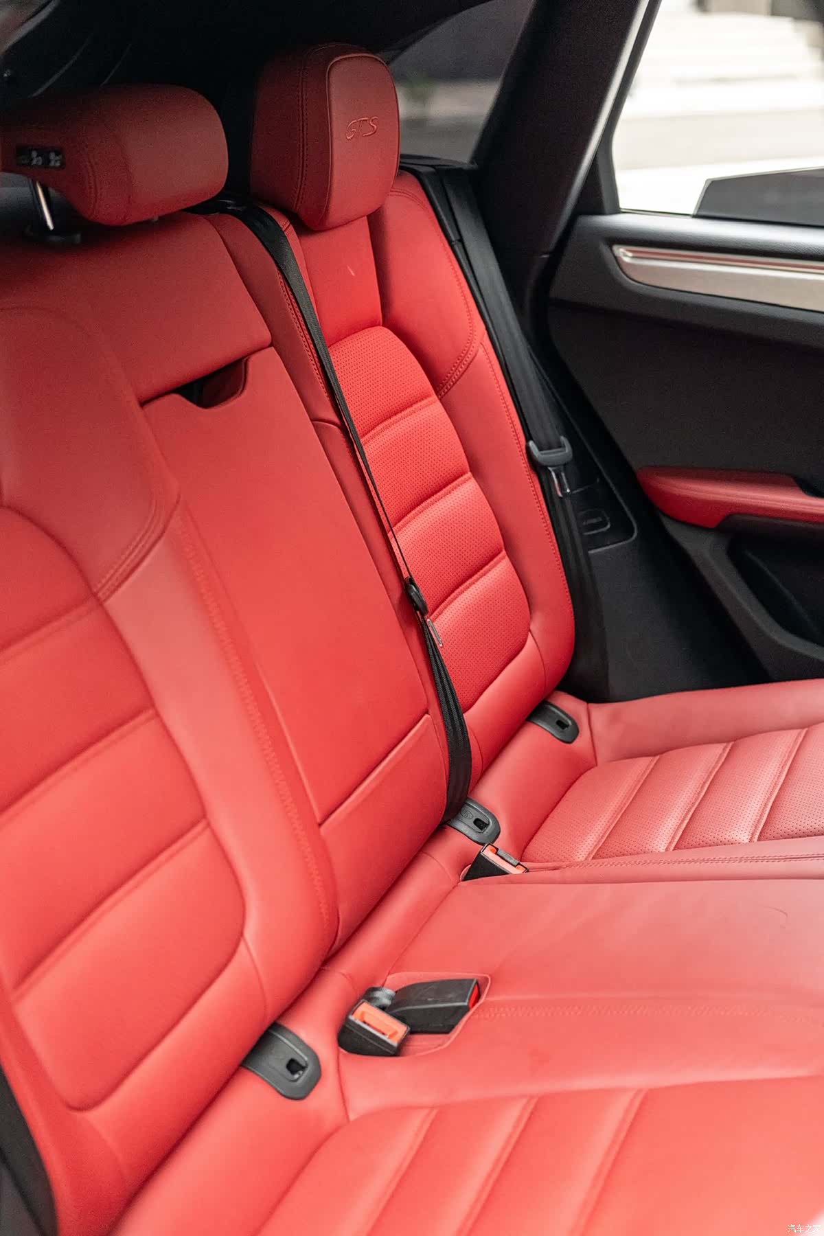 Porsche Macan, 2016 11