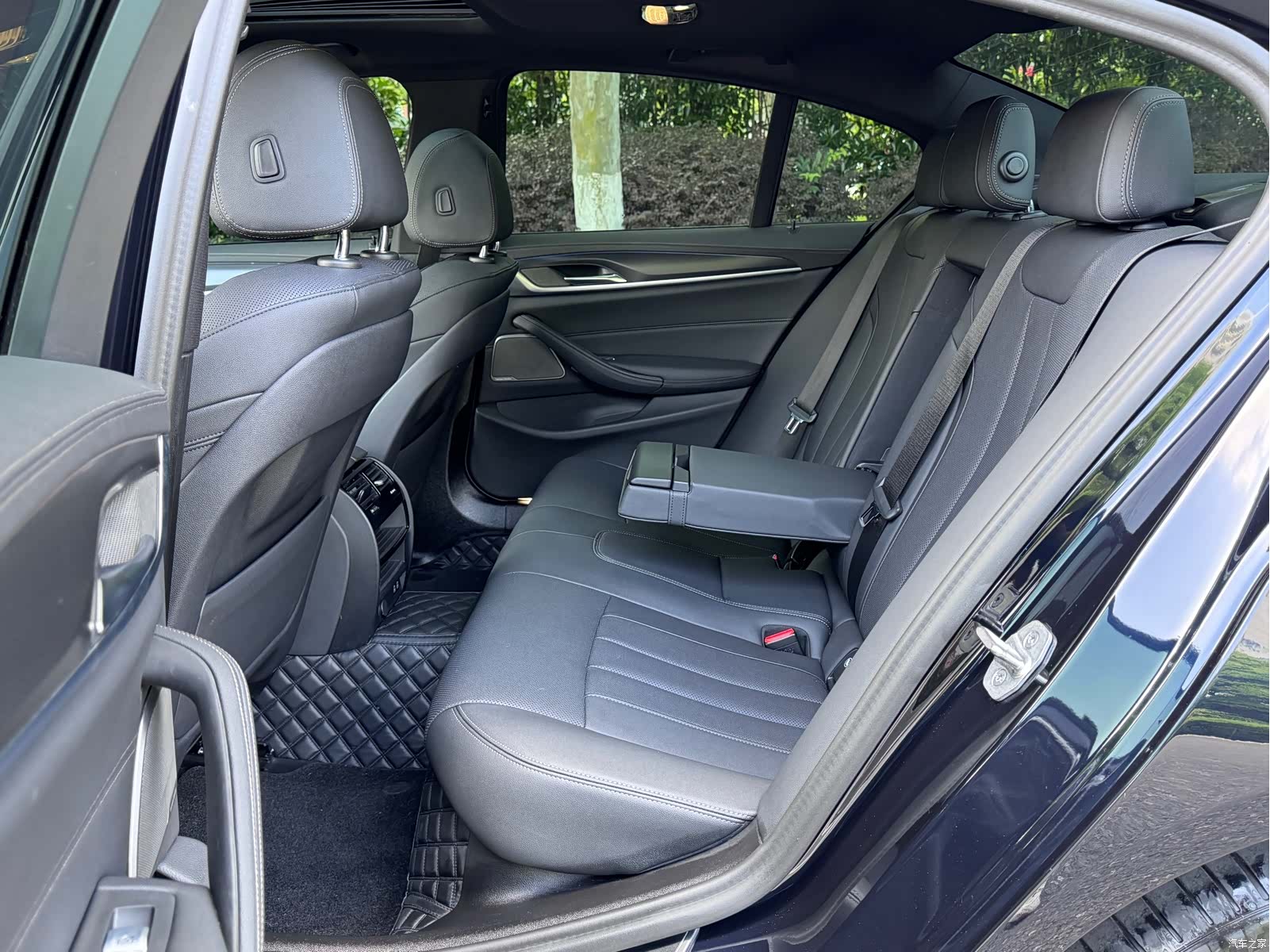 BMW 5 Series, 2023 10