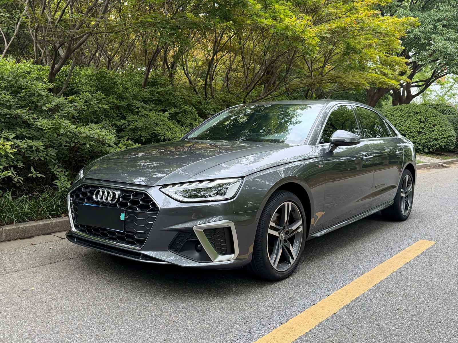 Audi A4L, 2021 1