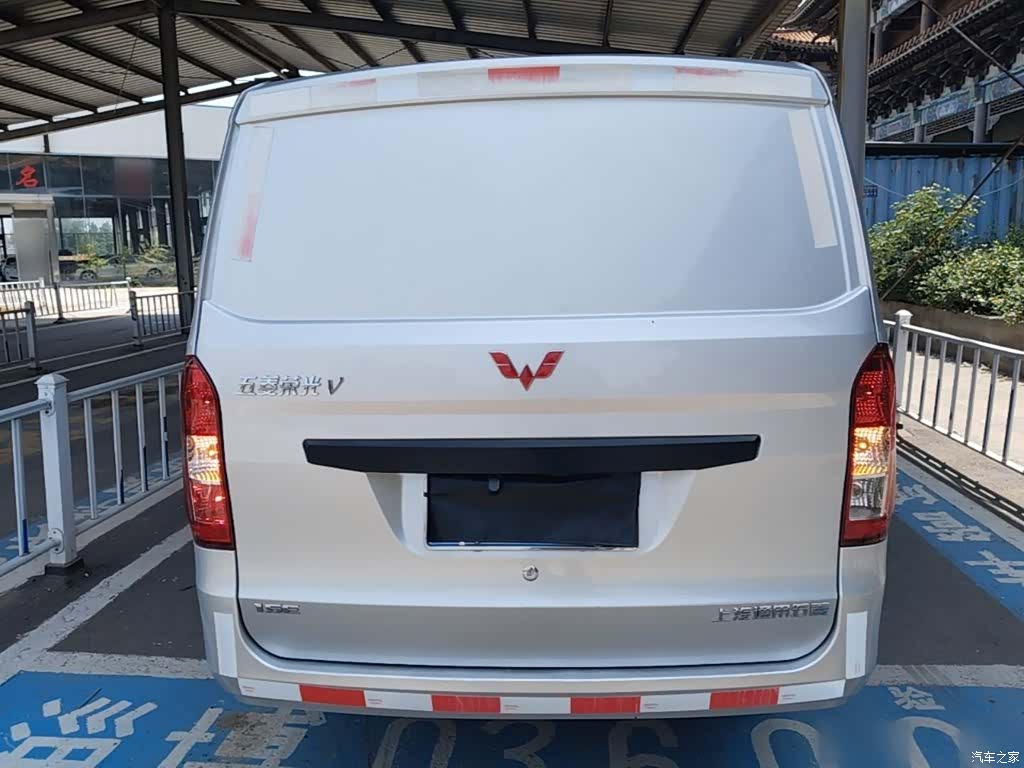 Wuling V, 2020 6