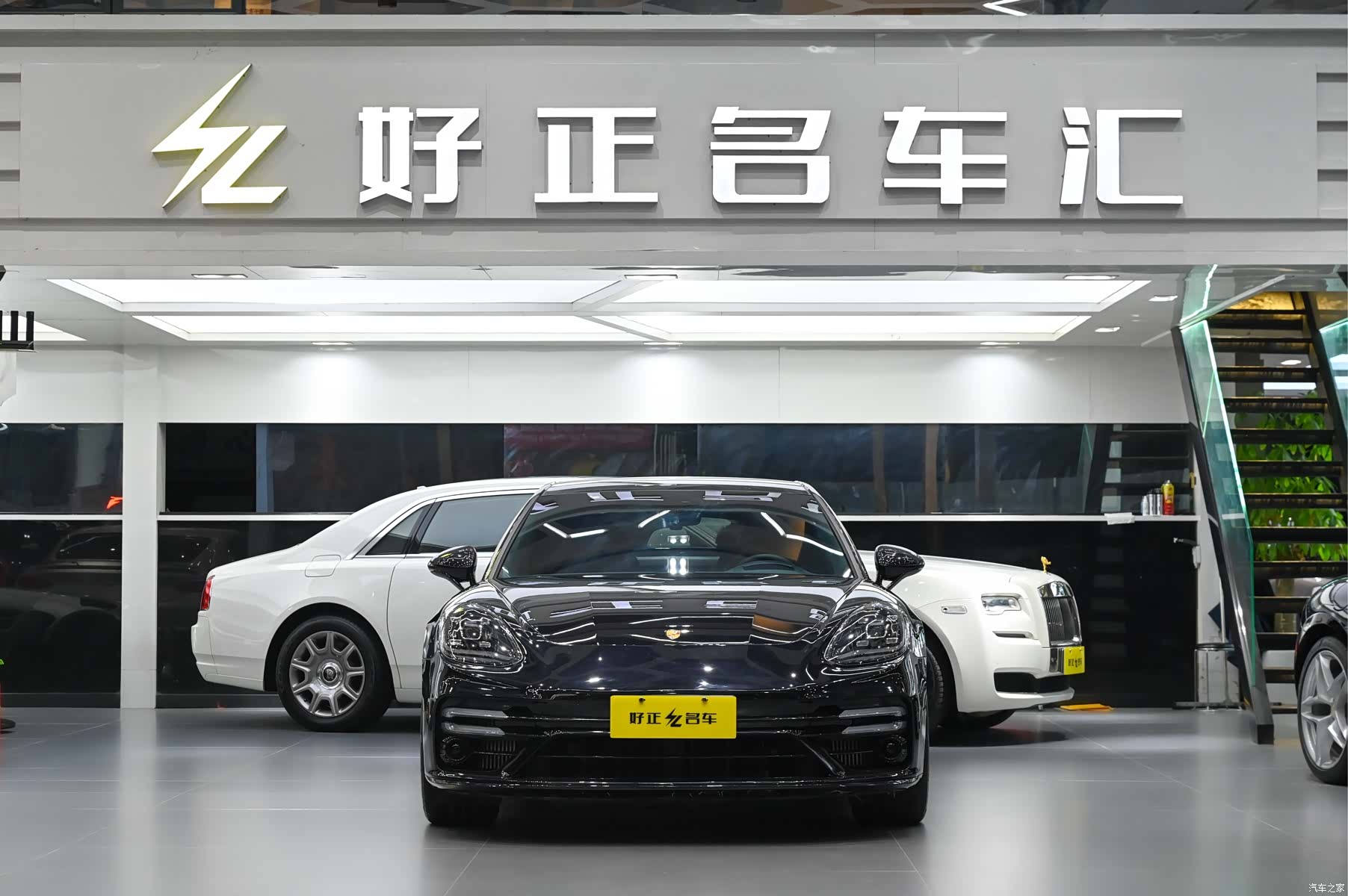 Porsche Panamera, 2023 3