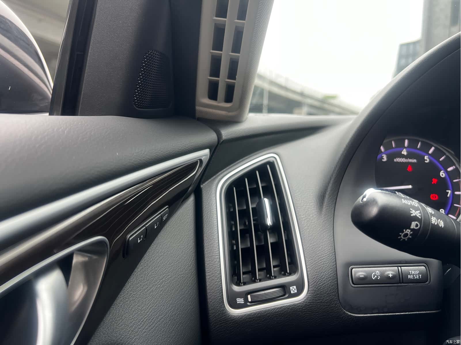 Infiniti Q50L, 2017 40