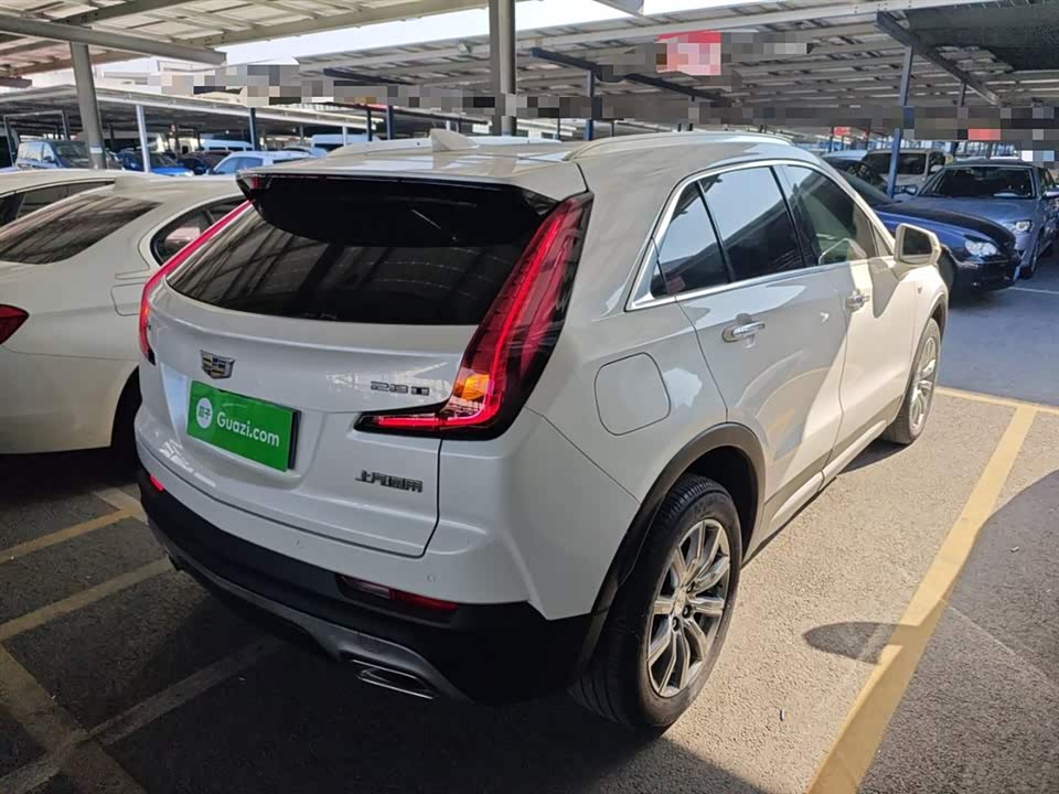 Cadillac XT4