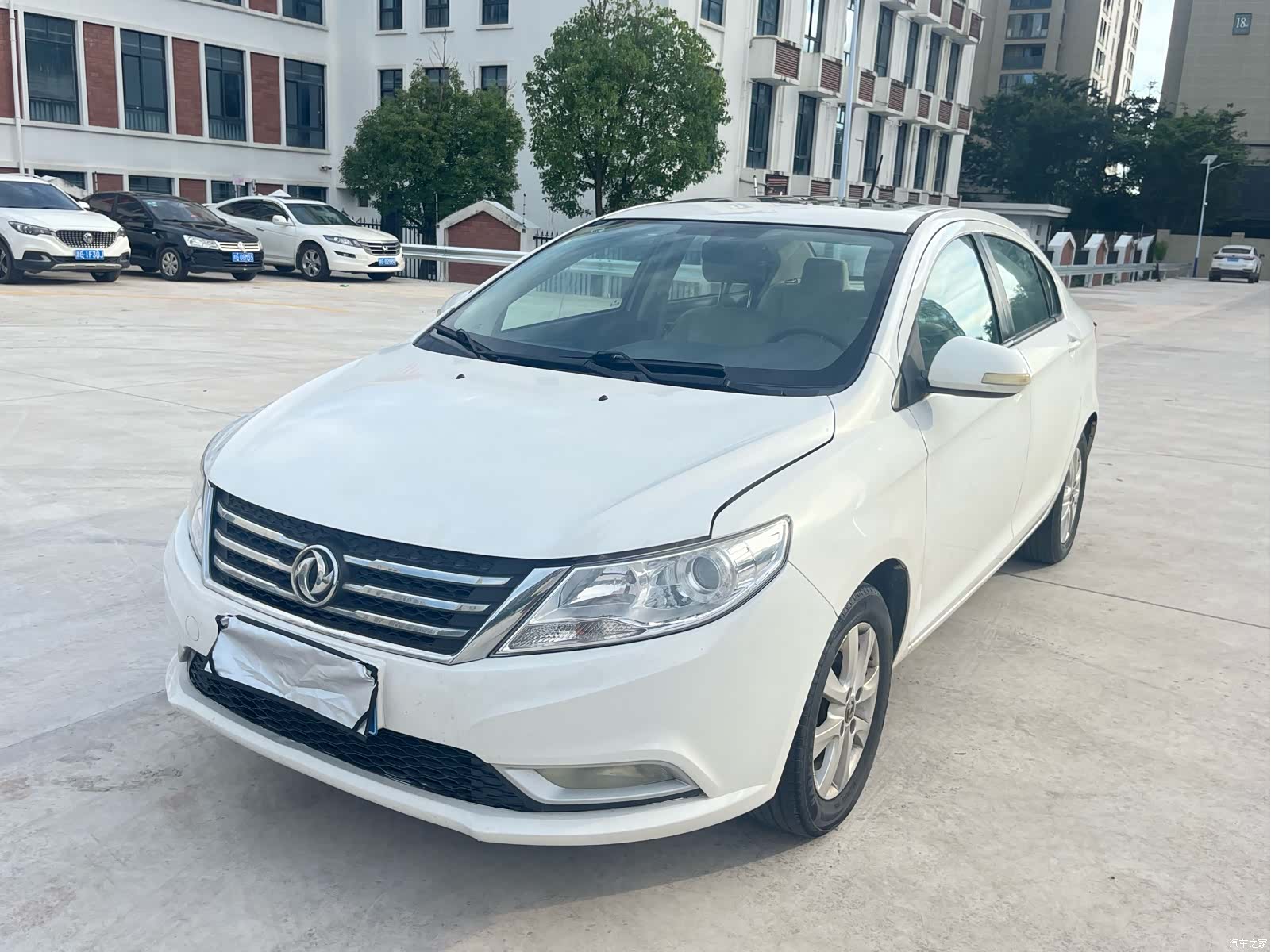 DongFeng A30, 2015 1