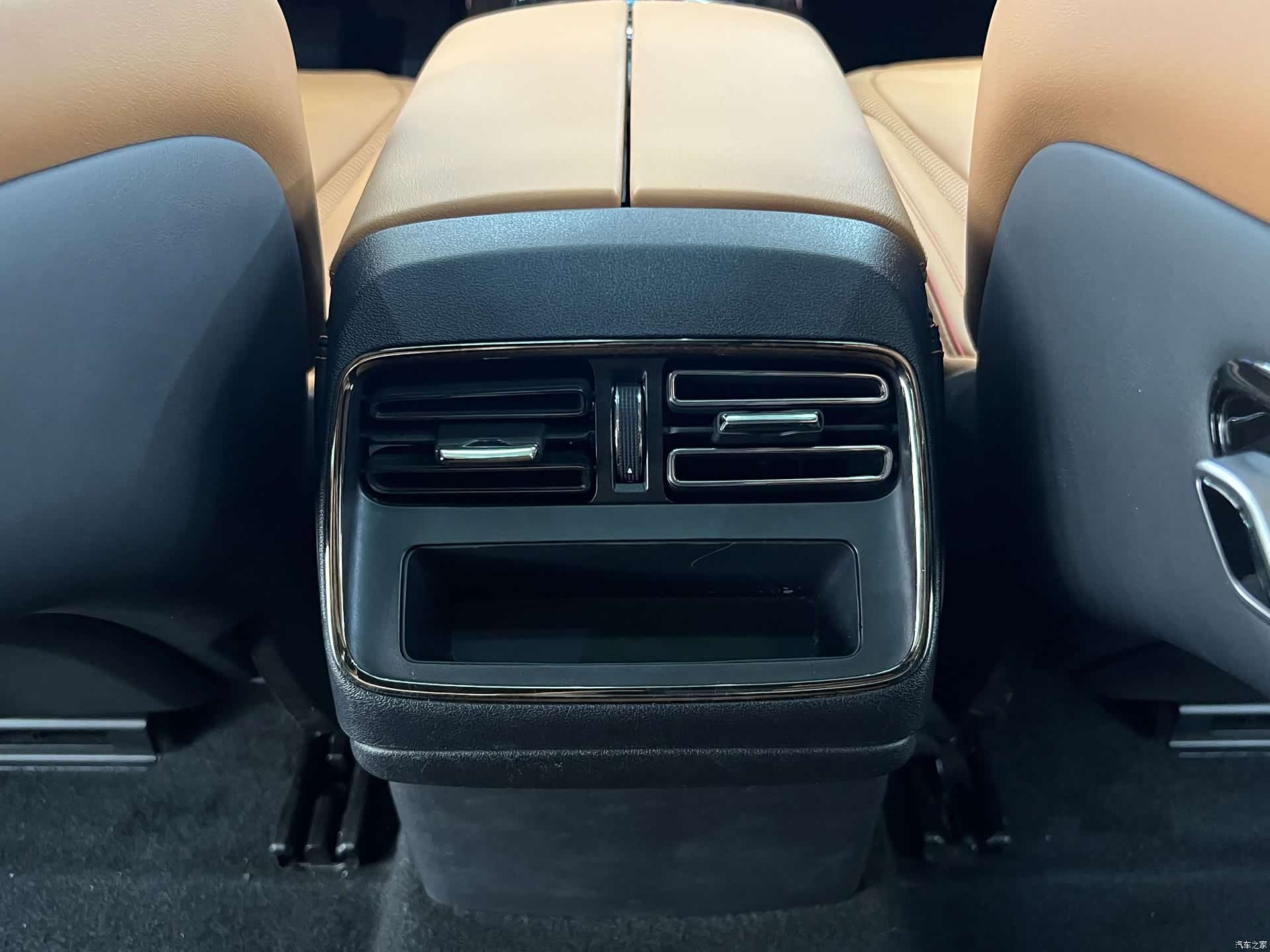 BYD Han, 2023 13
