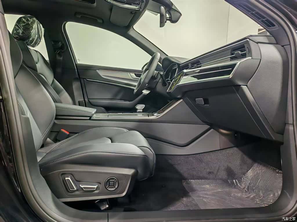 Audi A6L, 2026 7