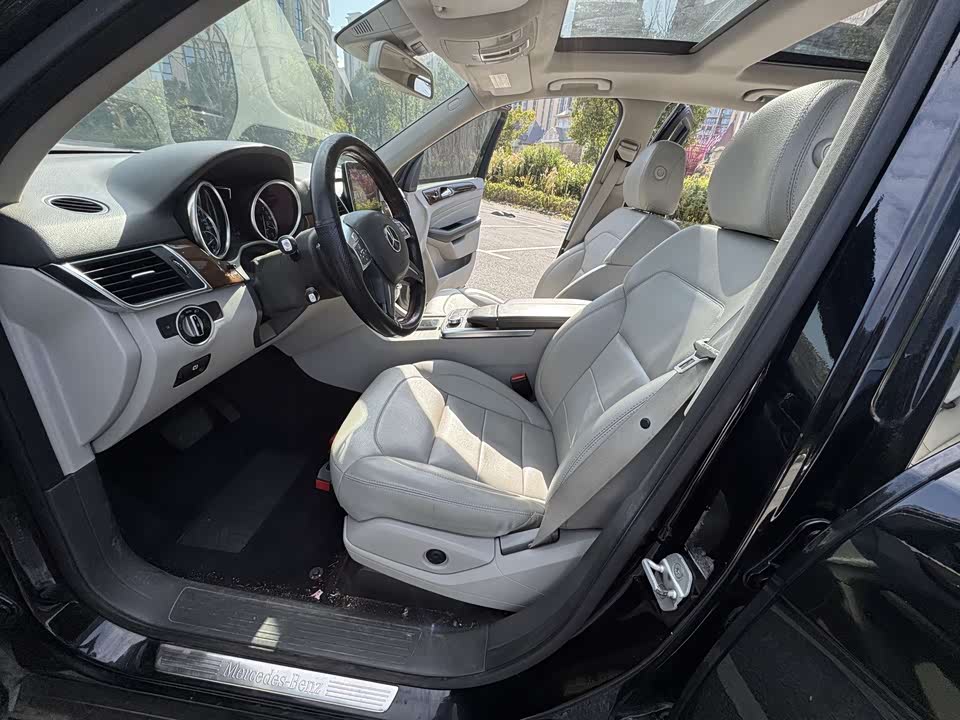 Mercedes-Benz M class