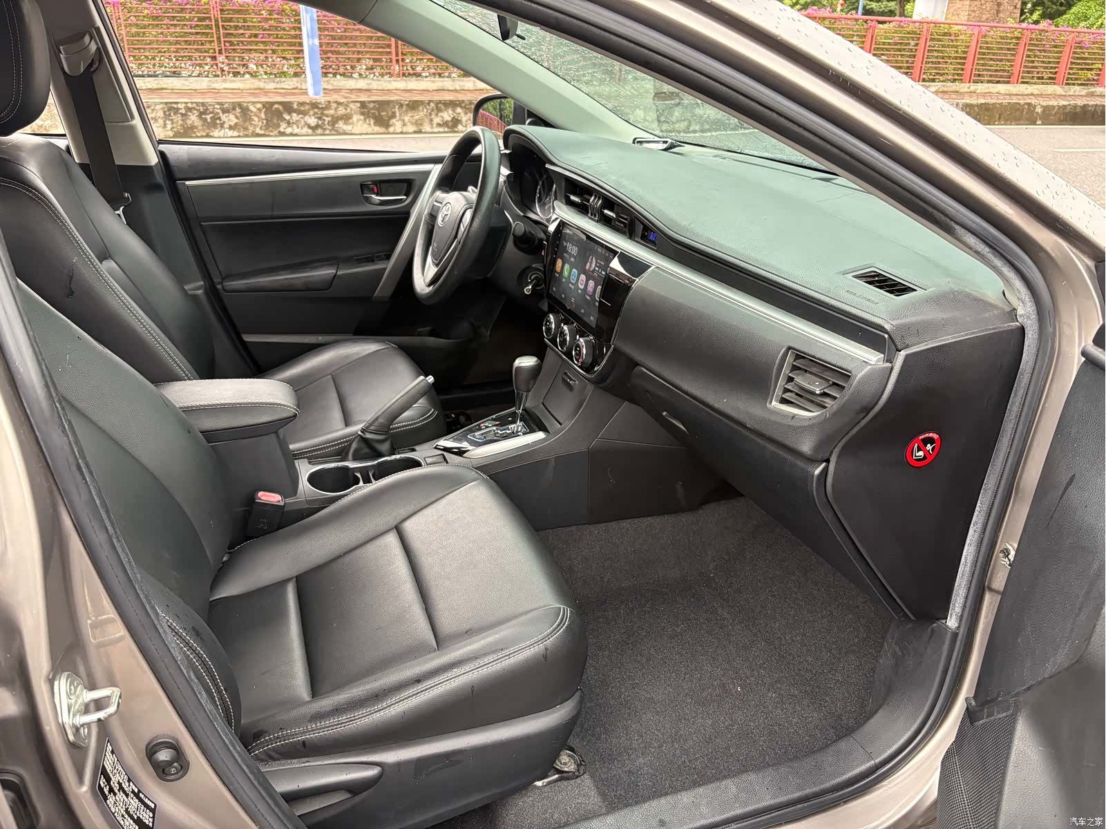 Toyota Corolla, 2015 14