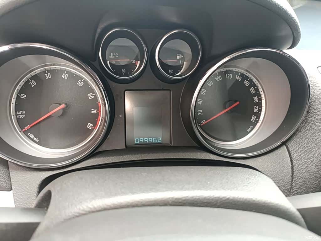 Buick Encore, 2015 12