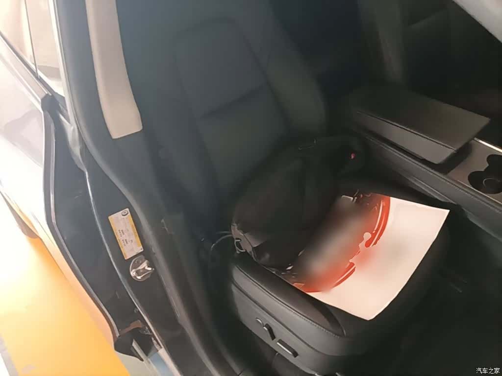 Tesla Model Y, 2021 25