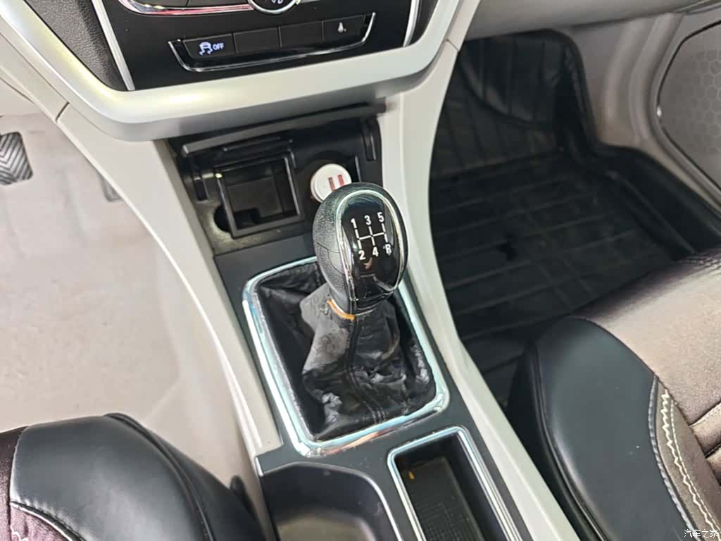 Geely Emgrand, 2016 14