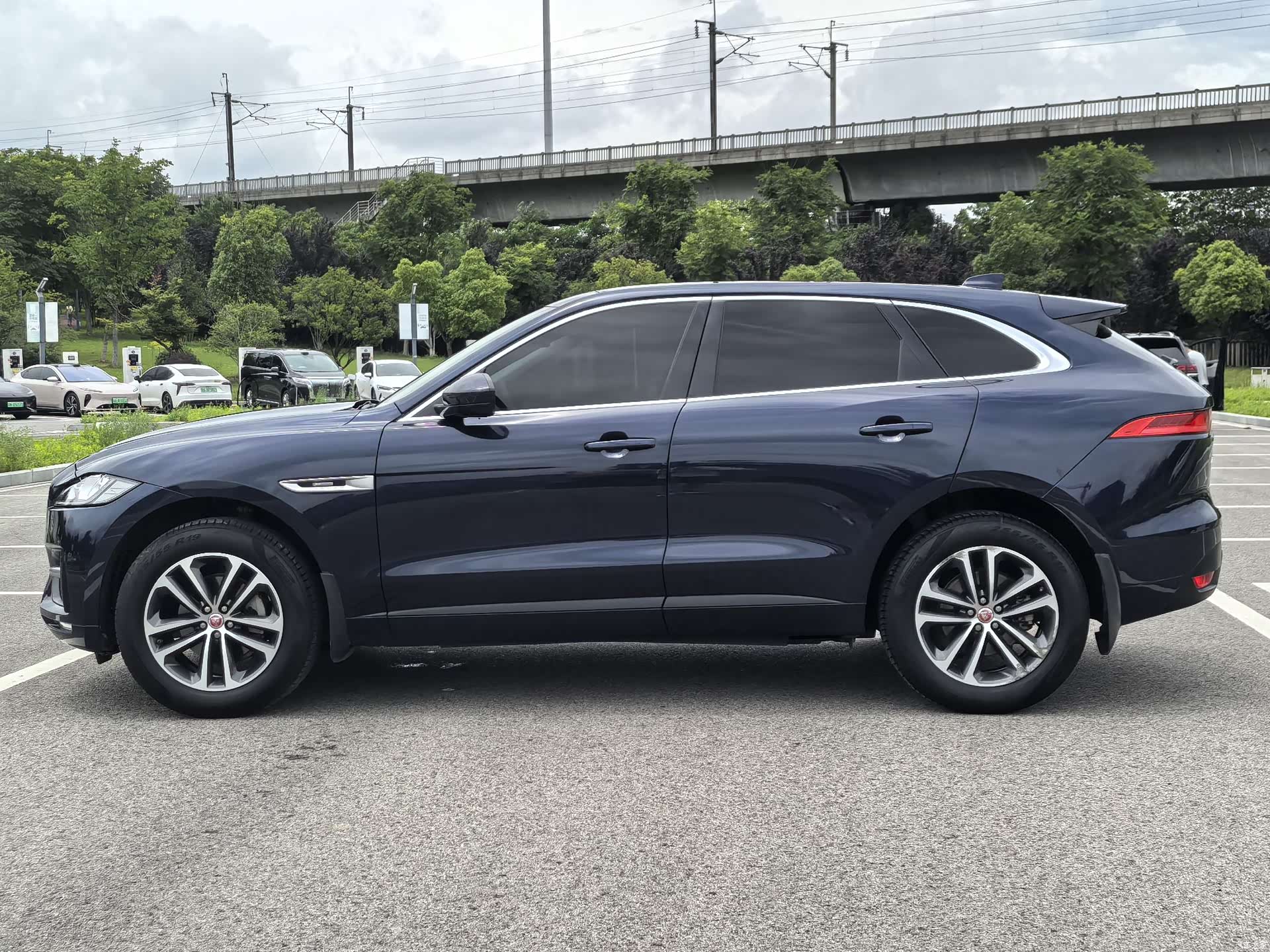 Jaguar F-PACE, 2018 3