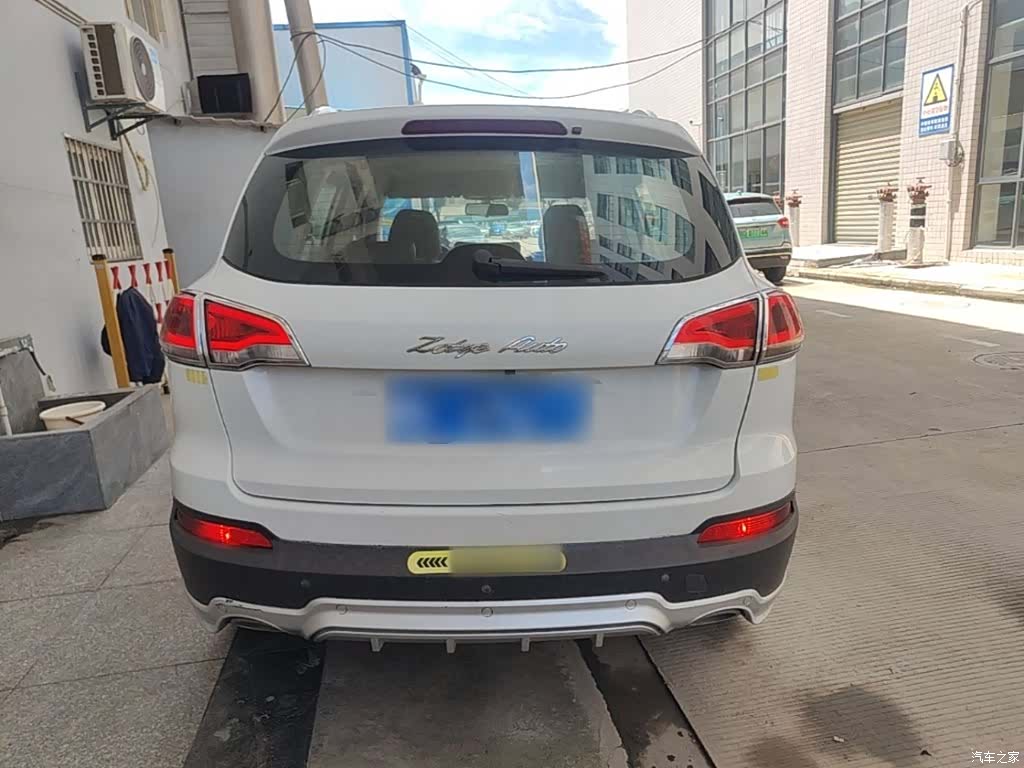 Zotye X5, 2016 6