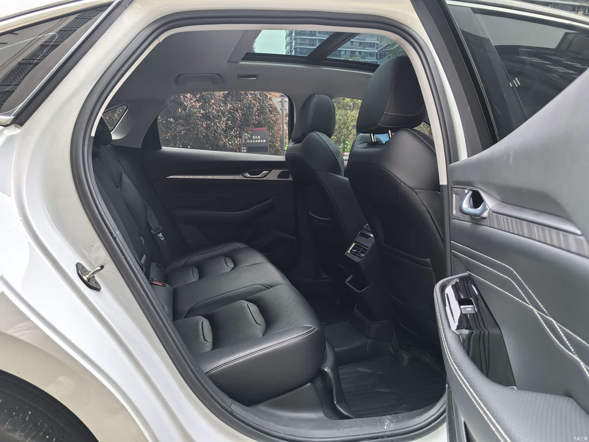 Geely Preface, 2022 9