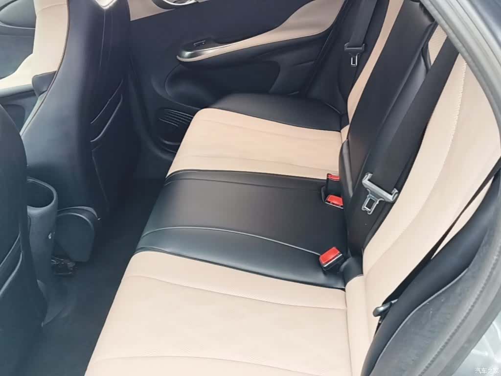 BYD Dolphin, 2023 17