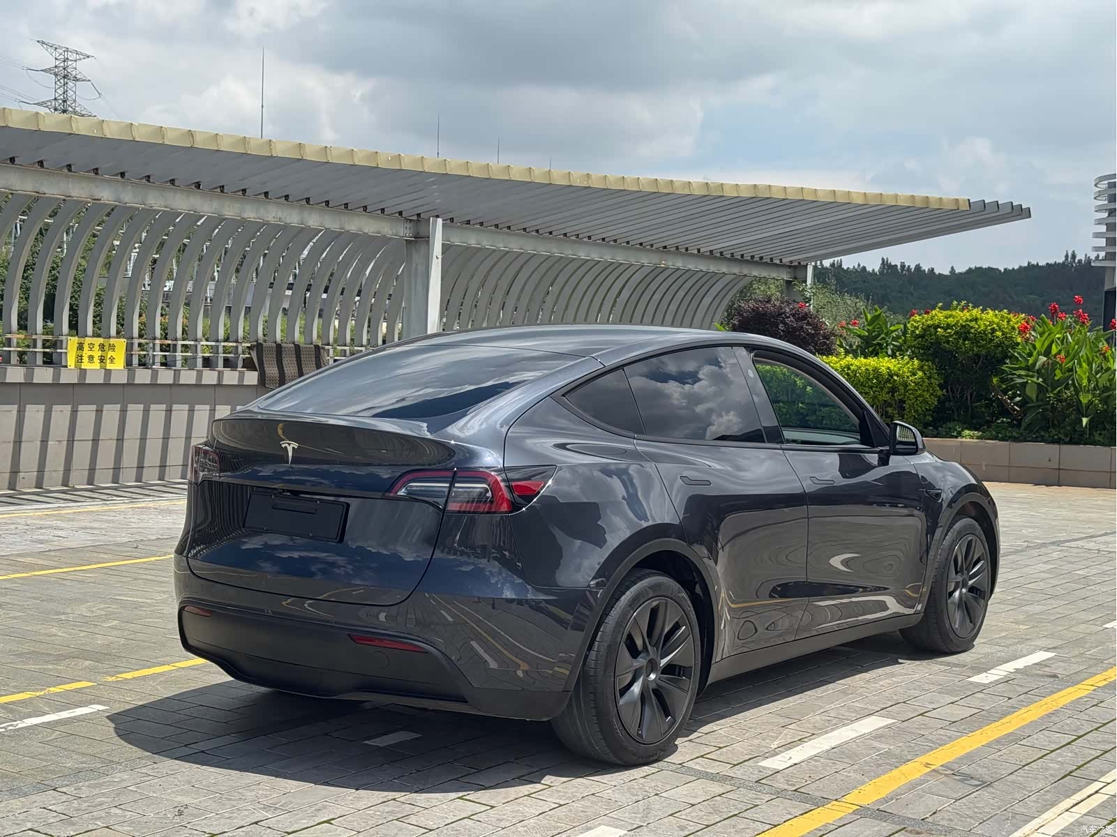 Tesla Model Y, 2024 24