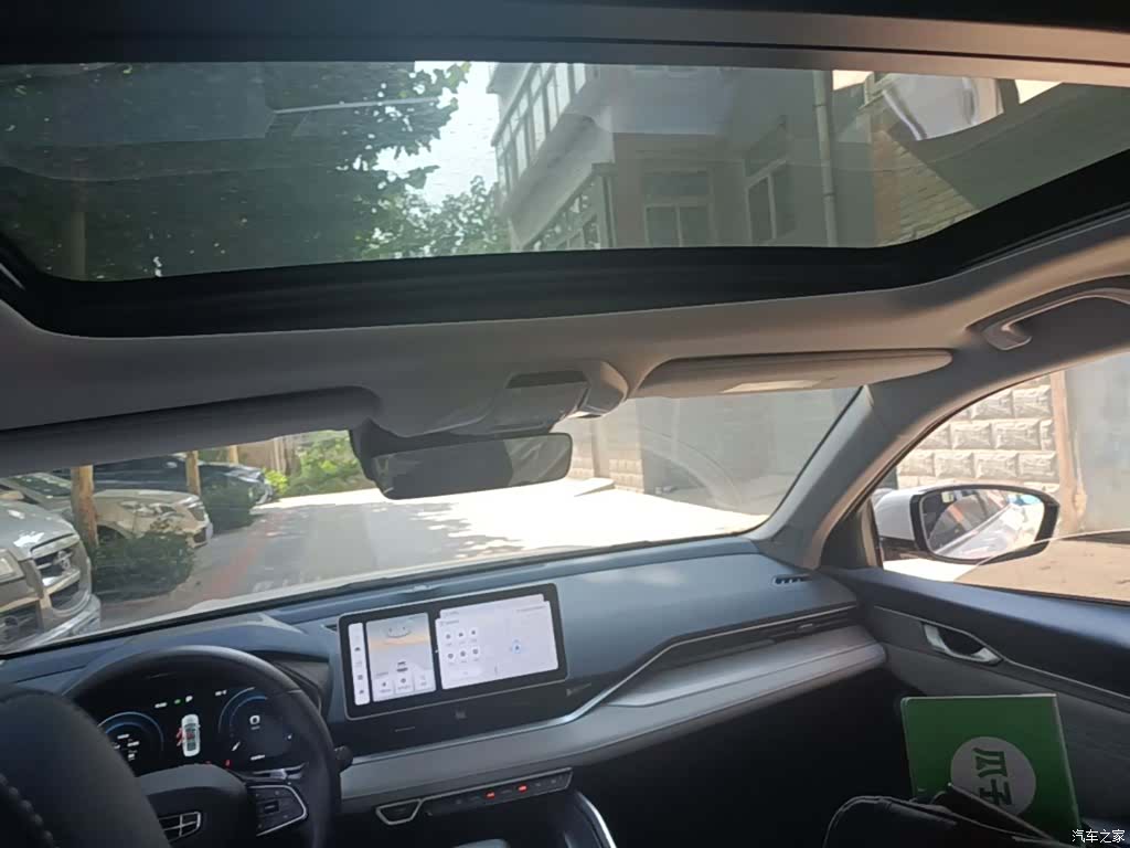 Geely Preface, 2023 18